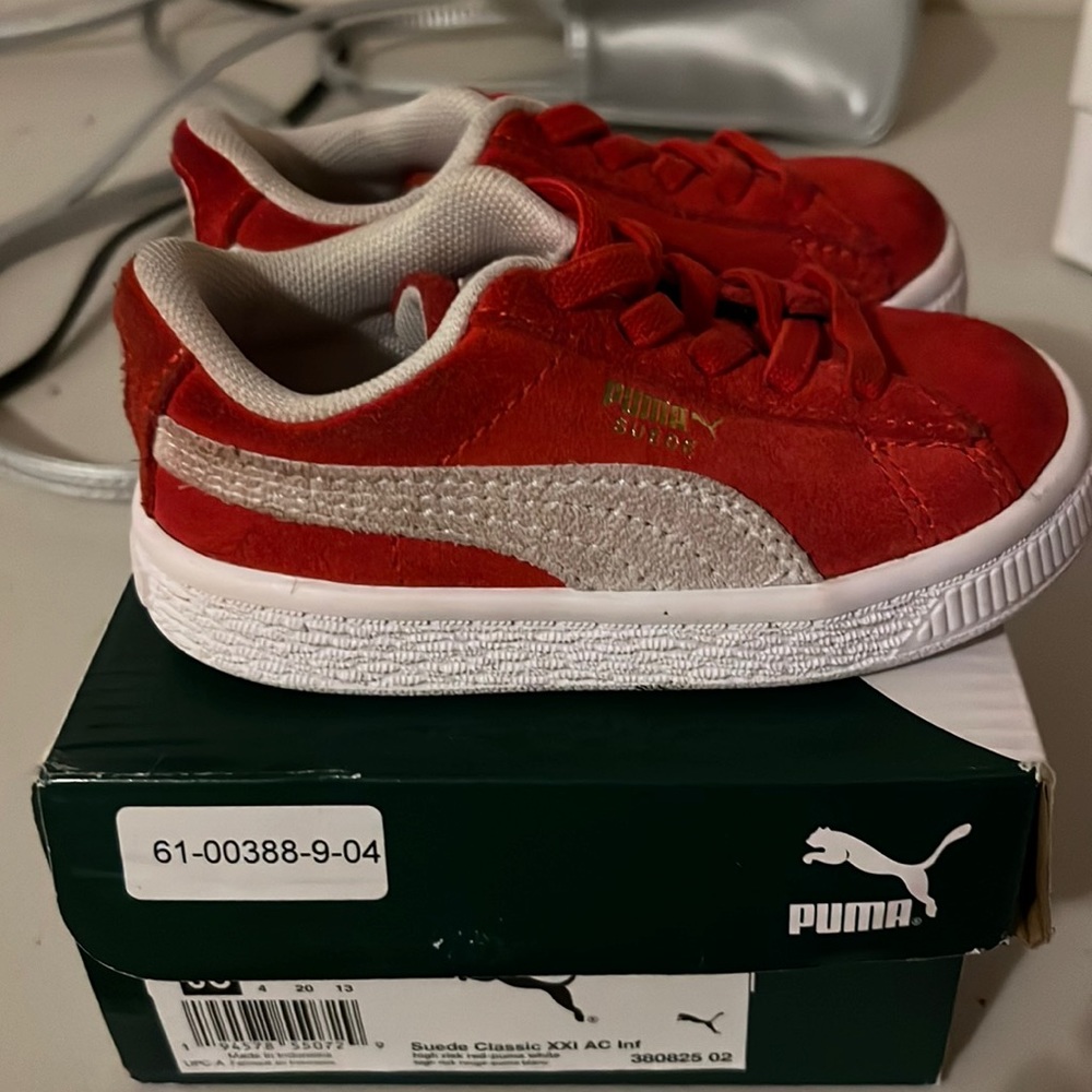 Puma toddler boys red and white sneakers size 5c great condition